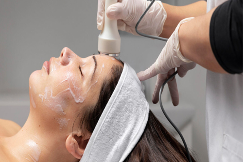 Hydra Facial
